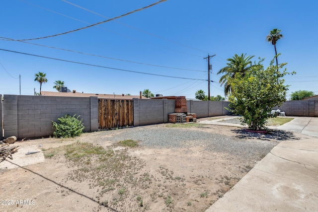 3807 N 56th Dr, Phoenix, AZ 85031 - view of fenced backyard