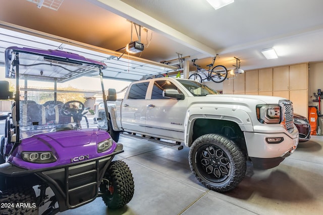 2728 W Adventure Dr, Anthem, AZ 85086 - garage featuring a garage door opener