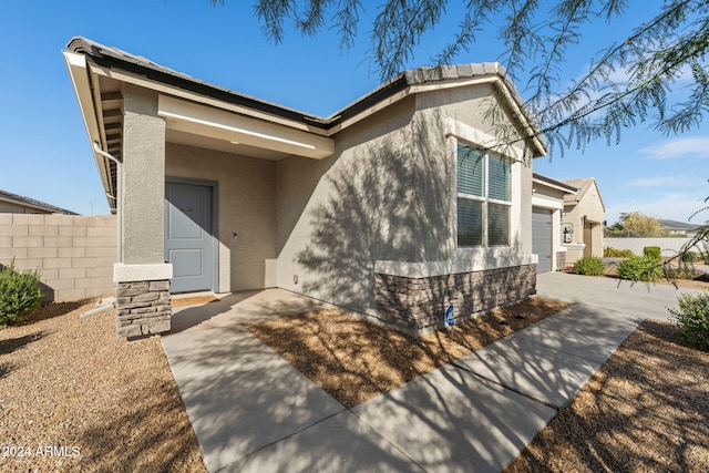 view of front of home featuring a garage