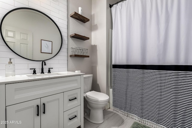 3715 S 57th Ln, Phoenix, AZ 85043 - bathroom with vanity, decorative backsplash, and shower / bathtub combination with curtain
