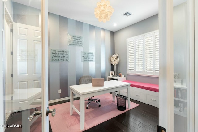 home office featuring recessed lighting, wood finished floors, visible vents, and baseboards