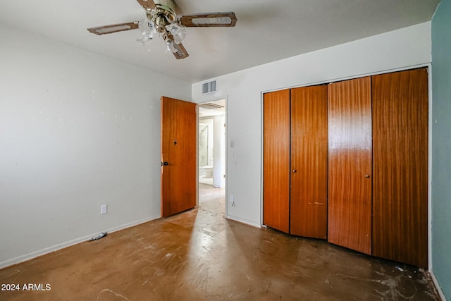 unfurnished bedroom featuring a closet and ceiling fan