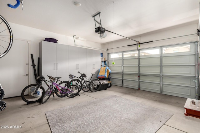 2605 S Quaintance St, Gilbert, AZ 85295 - garage featuring a garage door opener
