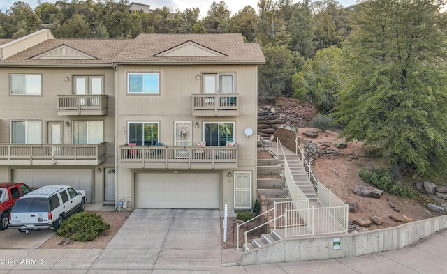 view of front of house featuring a garage