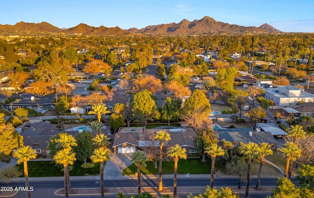 bird's eye view featuring a mountain view