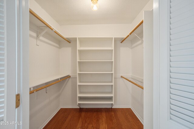 2001 Golf Links Rd, Sierra Vista, AZ 85635 - walk in closet with wood finished floors