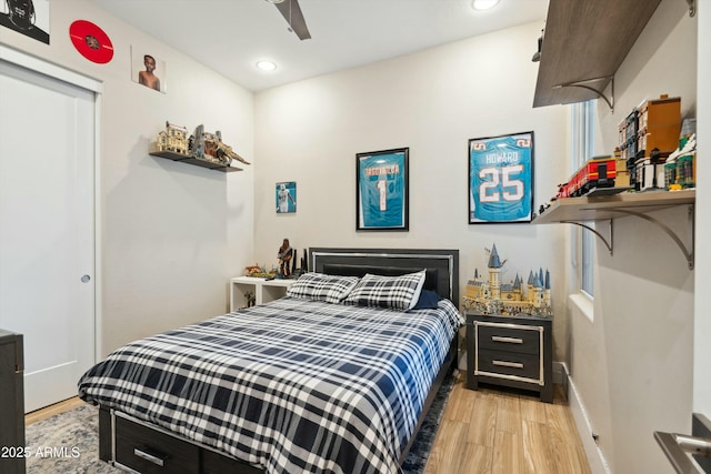 38500 N School House Rd Unit 62, Cave Creek, AZ 85331 - bedroom with recessed lighting, light wood-type flooring, a closet, and a ceiling fan