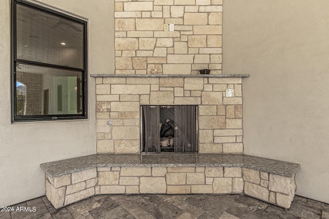 room details featuring a fireplace