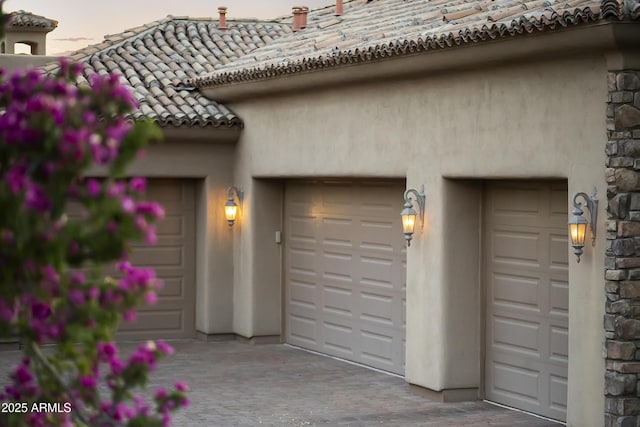 13249 E Summit Dr, Scottsdale, AZ 85259 - view of garage at dusk