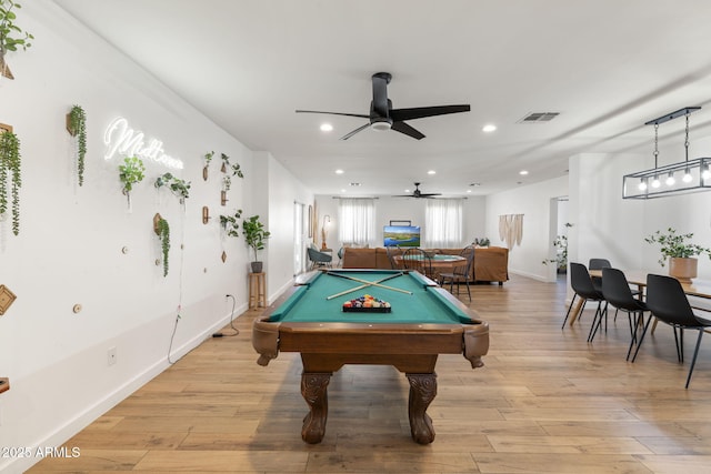 rec room featuring visible vents, recessed lighting, a ceiling fan, and light wood finished floors