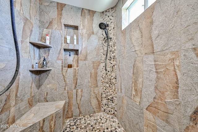 7125 W Canterbury Dr, Peoria, AZ 85345 - bathroom with a tile shower
