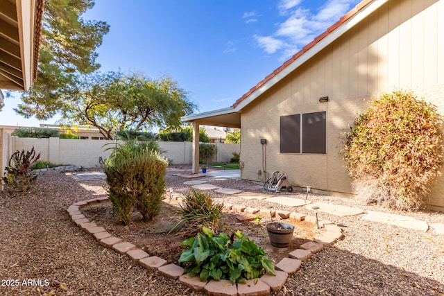 view of yard featuring a patio area