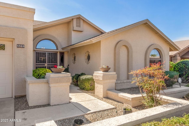 view of front of property featuring stucco siding