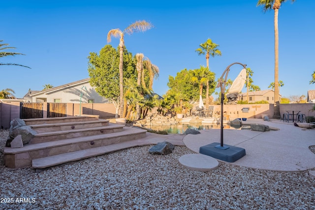 view of yard featuring a patio