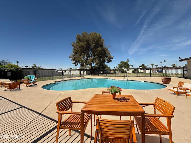 720 S Dobson Rd Unit 95, Mesa, AZ 85202 - community pool with a patio