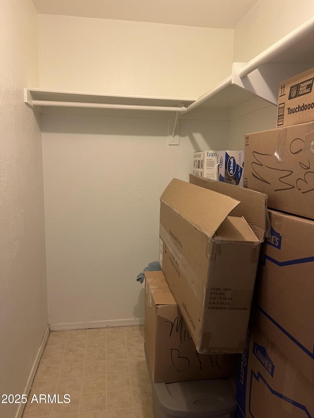 5220 W Mauna Loa Ln, Glendale, AZ 85306 - view of walk in closet
