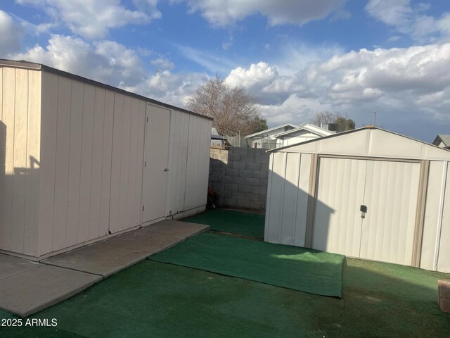 5220 W Mauna Loa Ln, Glendale, AZ 85306 - view of shed