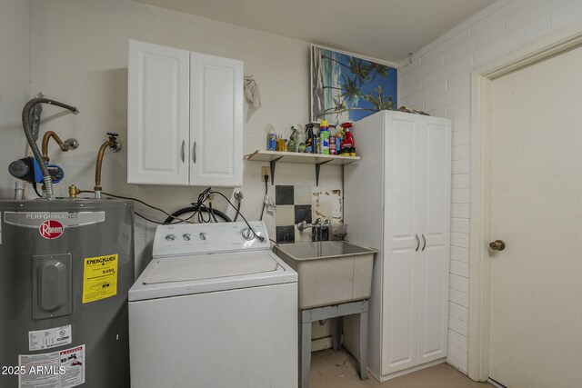 5657 E Dallas St, Mesa, AZ 85205 - laundry room with washer / clothes dryer, cabinet space, and electric water heater