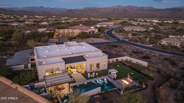 bird's eye view with a mountain view