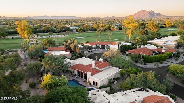 view of aerial view at dusk