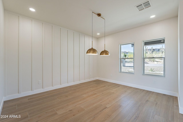 3877 S Veronica Ln, Gold Canyon, AZ 85118 - spare room with light wood finished floors, baseboards, and recessed lighting