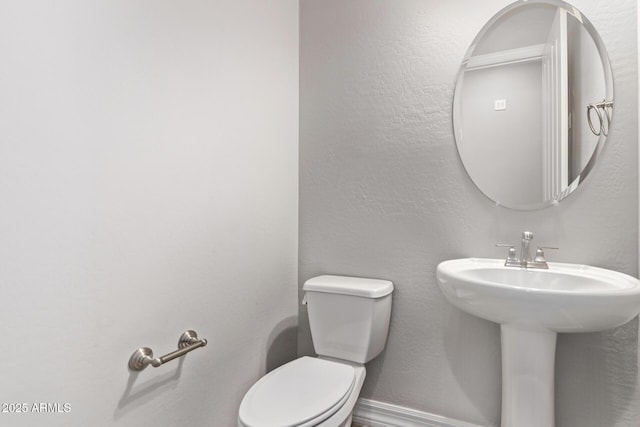 2027 E Ln Costa Ct, Gilbert, AZ 85298 - half bathroom featuring toilet and a sink