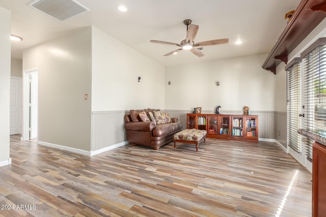 36382 N 35th St, Cave Creek, AZ 85331 - living area with ceiling fan, a wainscoted wall, light wood-style flooring, visible vents, and recessed lighting