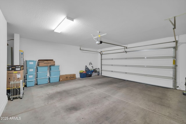 2049 N 77th Dr, Phoenix, AZ 85035 - garage featuring a garage door opener