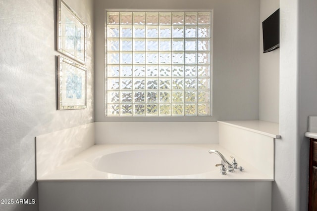 4618 W Pokeberry Ln, Phoenix, AZ 85083 - full bath with plenty of natural light and a bath