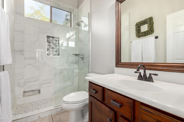 4618 W Pokeberry Ln, Phoenix, AZ 85083 - bathroom featuring vanity and tiled shower