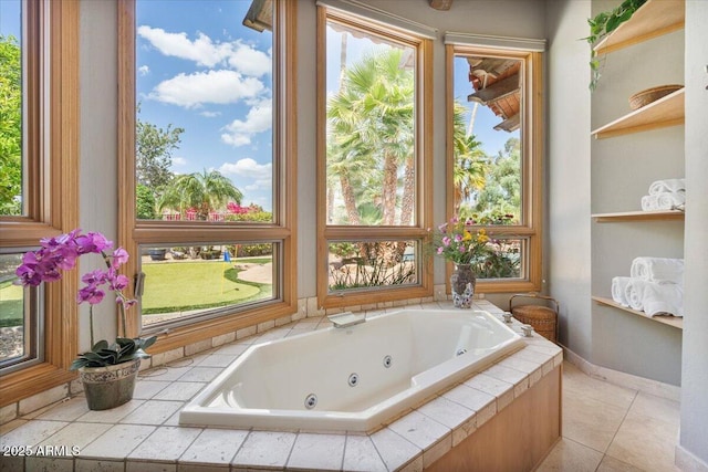 8514 E Country Club Trl, Scottsdale, AZ 85255 - full bath featuring healthy amount of natural light, a whirlpool tub, tile patterned flooring, and baseboards
