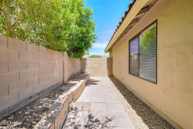 3921 W Jasper Dr, Chandler, AZ 85226 - fenced backyard featuring a patio