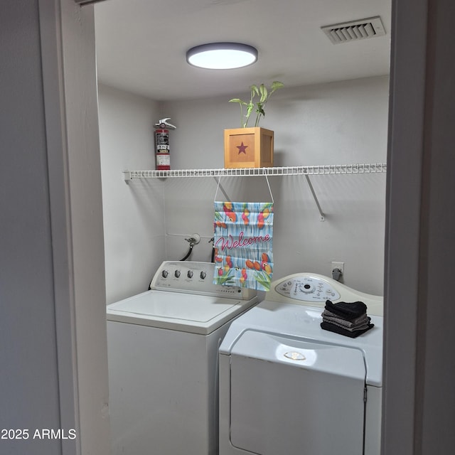 2946 N 14th St N Unit 14, Phoenix, AZ 85014 - laundry area with washing machine and dryer