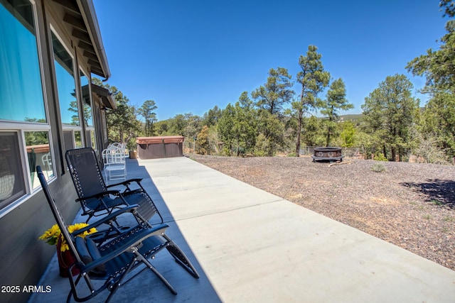 1014 Etta Ln, Show Low, AZ 85901 - view of patio featuring a hot tub