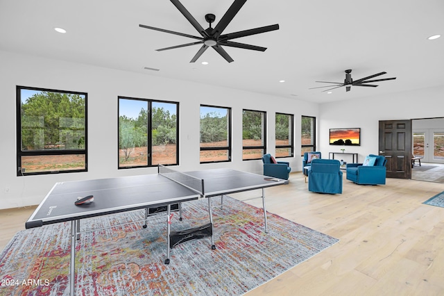 playroom featuring visible vents, recessed lighting, ceiling fan, and wood finished floors