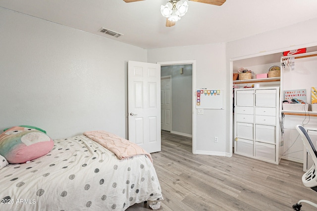 901 W Beck Ln, Phoenix, AZ 85023 - bedroom featuring baseboards, light wood-style flooring, visible vents, and a ceiling fan