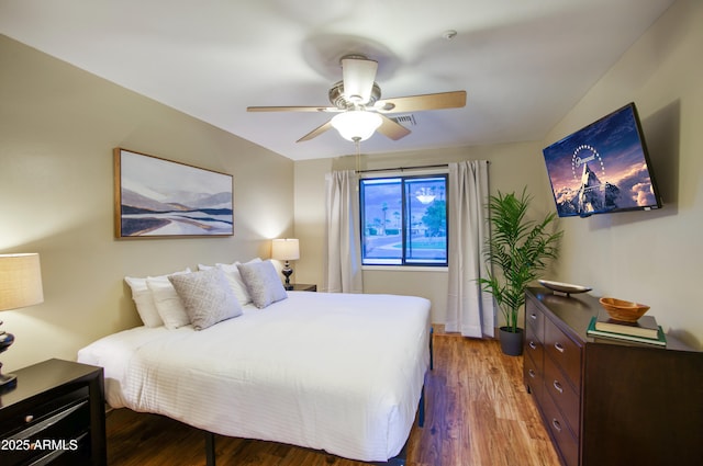 4008 N 85th St, Scottsdale, AZ 85251 - bedroom featuring light wood-style floors and ceiling fan