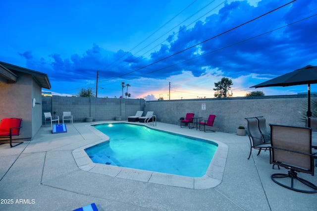 4008 N 85th St, Scottsdale, AZ 85251 - view of pool featuring a patio area and a fenced backyard