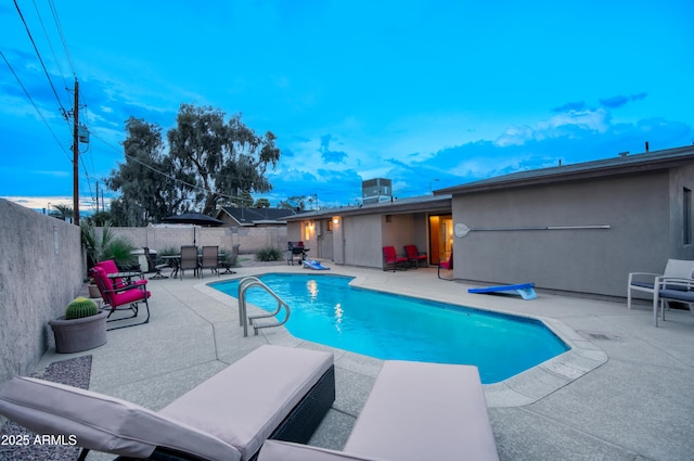 4008 N 85th St, Scottsdale, AZ 85251 - view of swimming pool with a patio, a fenced backyard, and outdoor dining space