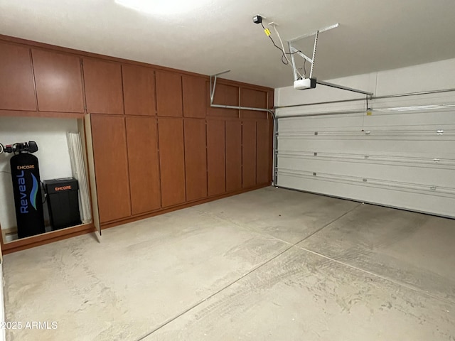 1840 S Follett Way, Gilbert, AZ 85295 - garage with a garage door opener