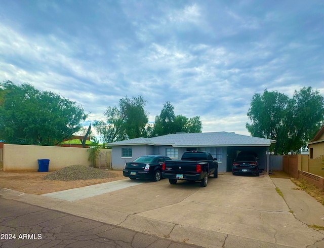 view of front of property