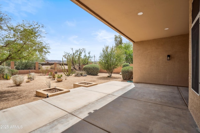 1029 E Ian Dr, Phoenix, AZ 85042 - fenced backyard with a patio