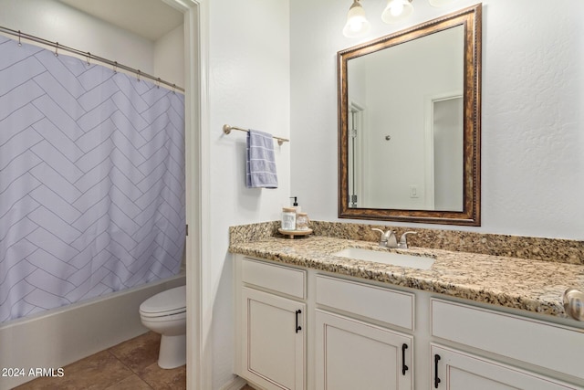 full bath featuring vanity, toilet, and shower / bathtub combination with curtain