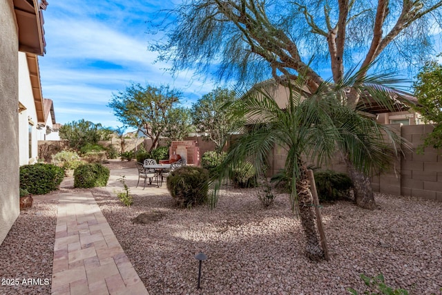 view of yard featuring a patio