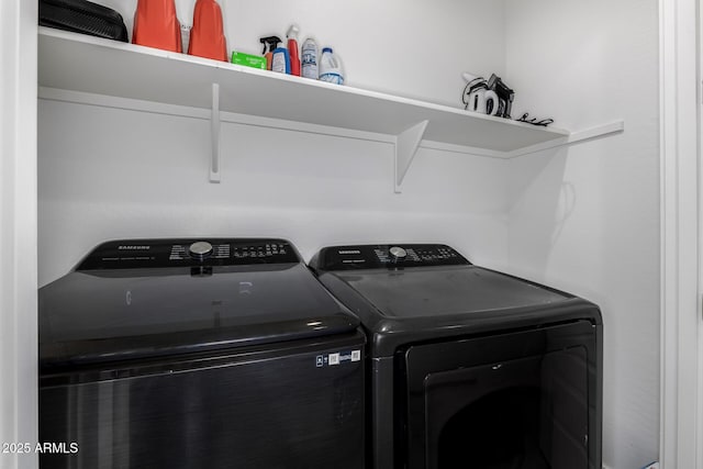 4352 N 91st Gln, Phoenix, AZ 85037 - laundry area featuring washer and clothes dryer