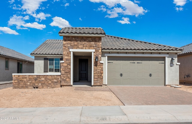 view of front facade with a garage