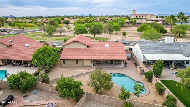 bird's eye view with a residential view