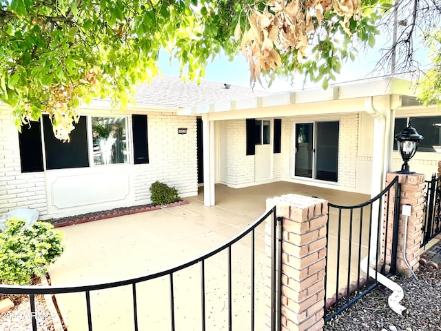 view of front of house featuring a patio