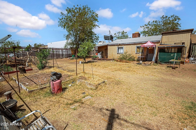 1646 E Amelia Ave, Phoenix, AZ 85016 - view of yard with a vegetable garden