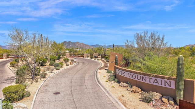 view of property's community with a mountain view